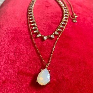 Eye catching Mother of pearl gold layered necklace from the Loft! Adjustable!